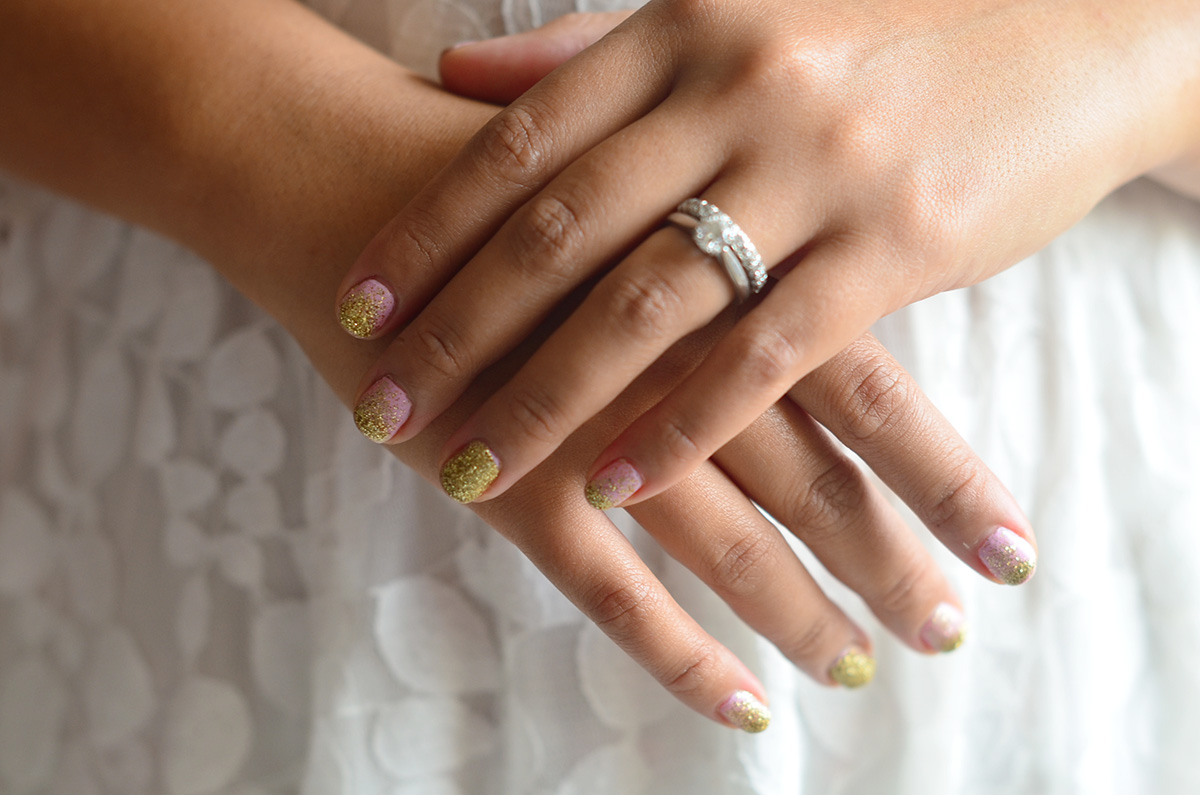 Glitter Ombre Nails_Cover